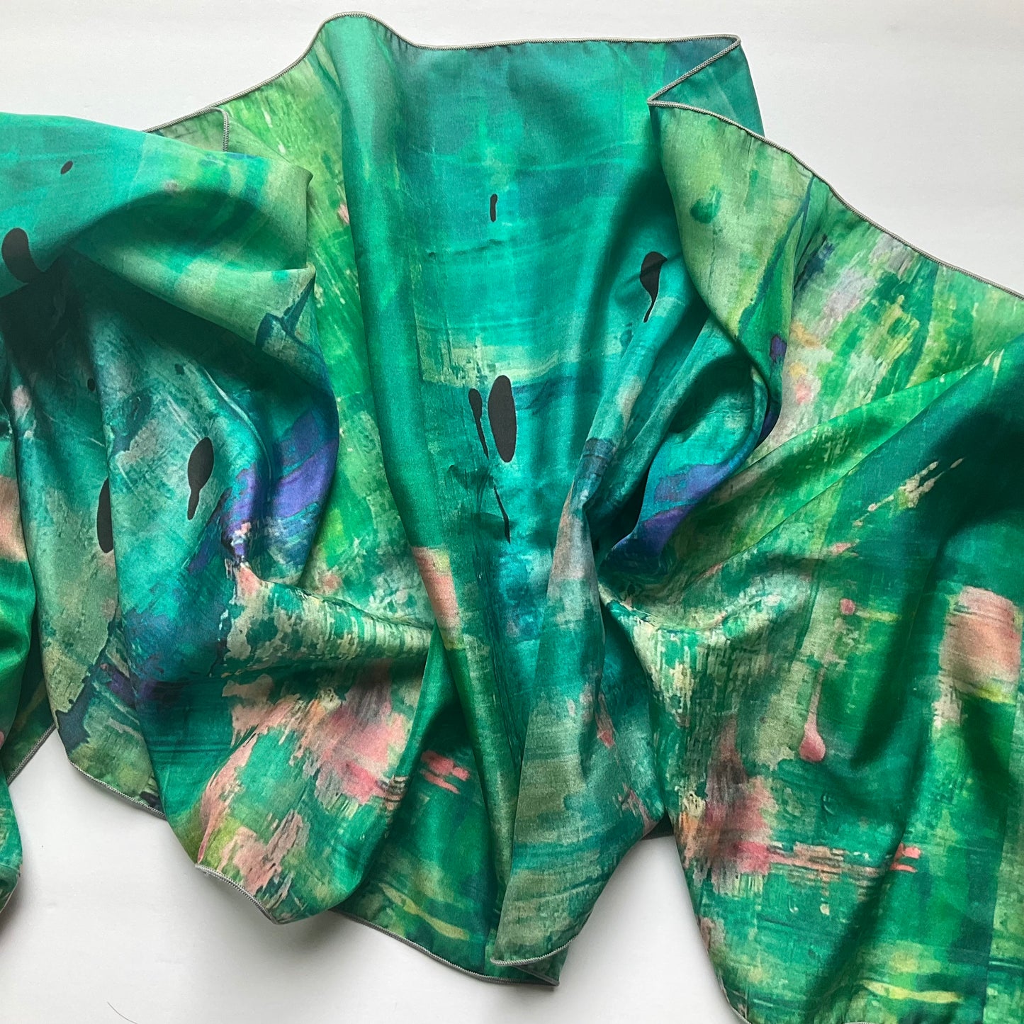 ULTRAMARINE VIOLET SCARF
